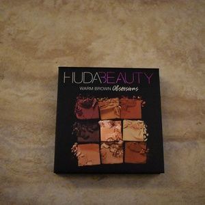 Brand New HUDA Beauty Warm Brown Obsesssions